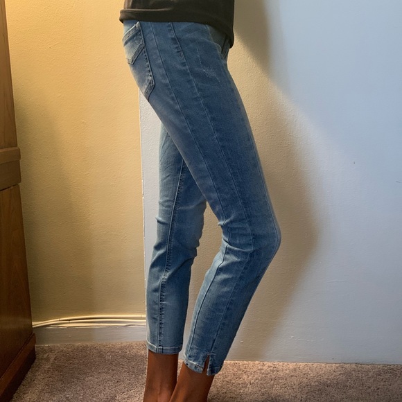 Women’s Design Lab Lord + Taylor Jeans - Picture 8 of 8